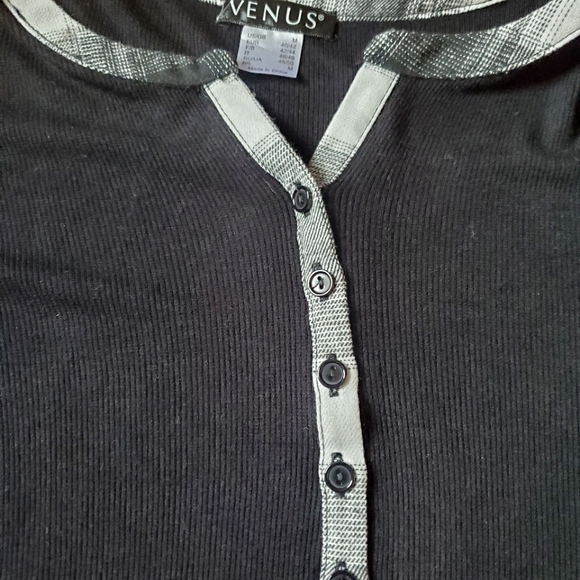 Venus Ribbed Henley Top - Picture 4 of 6